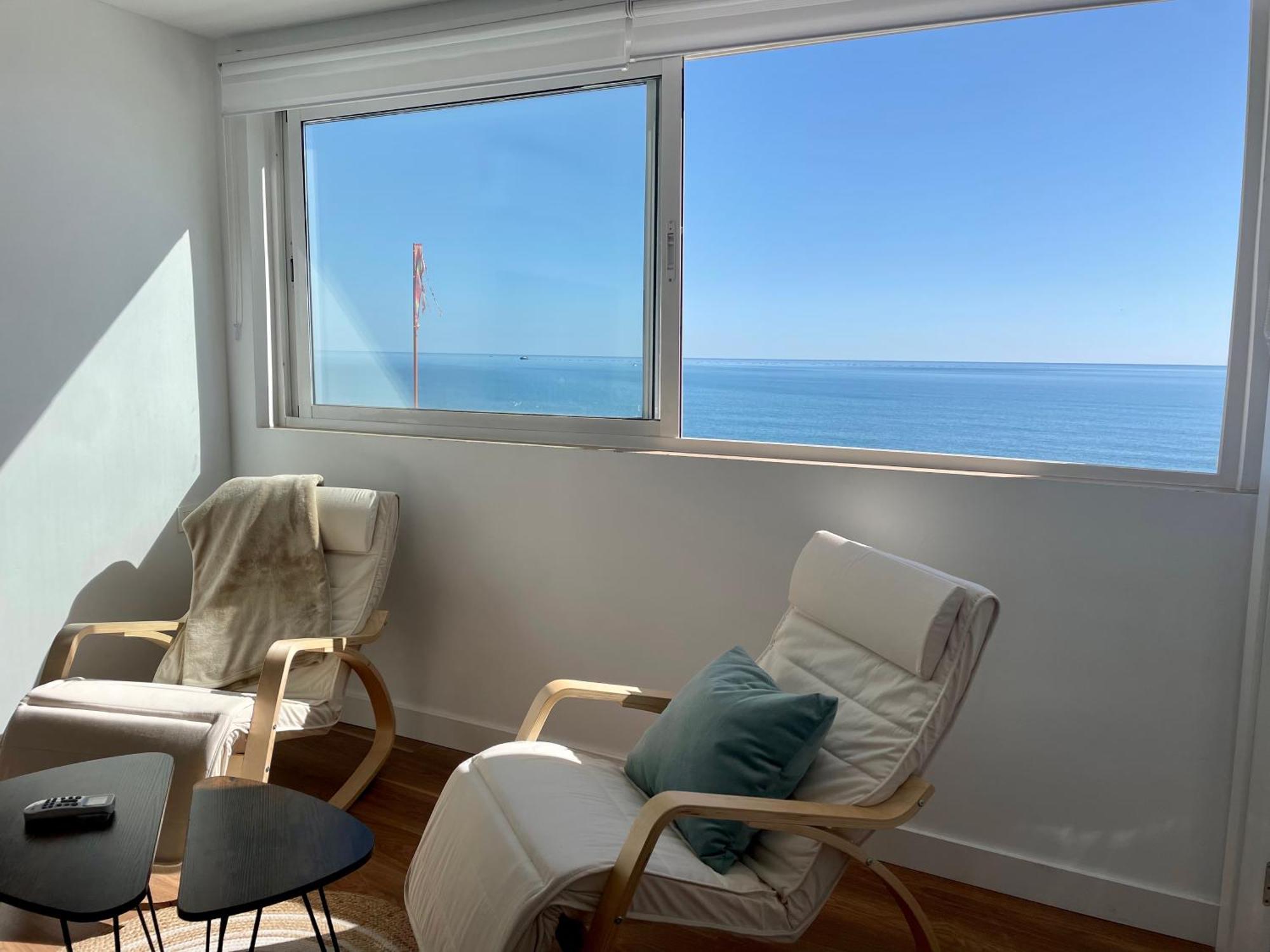 Apartamento Calma Carihuela Beach - 10 Metros De La Playa Τορρεμολίνος Εξωτερικό φωτογραφία