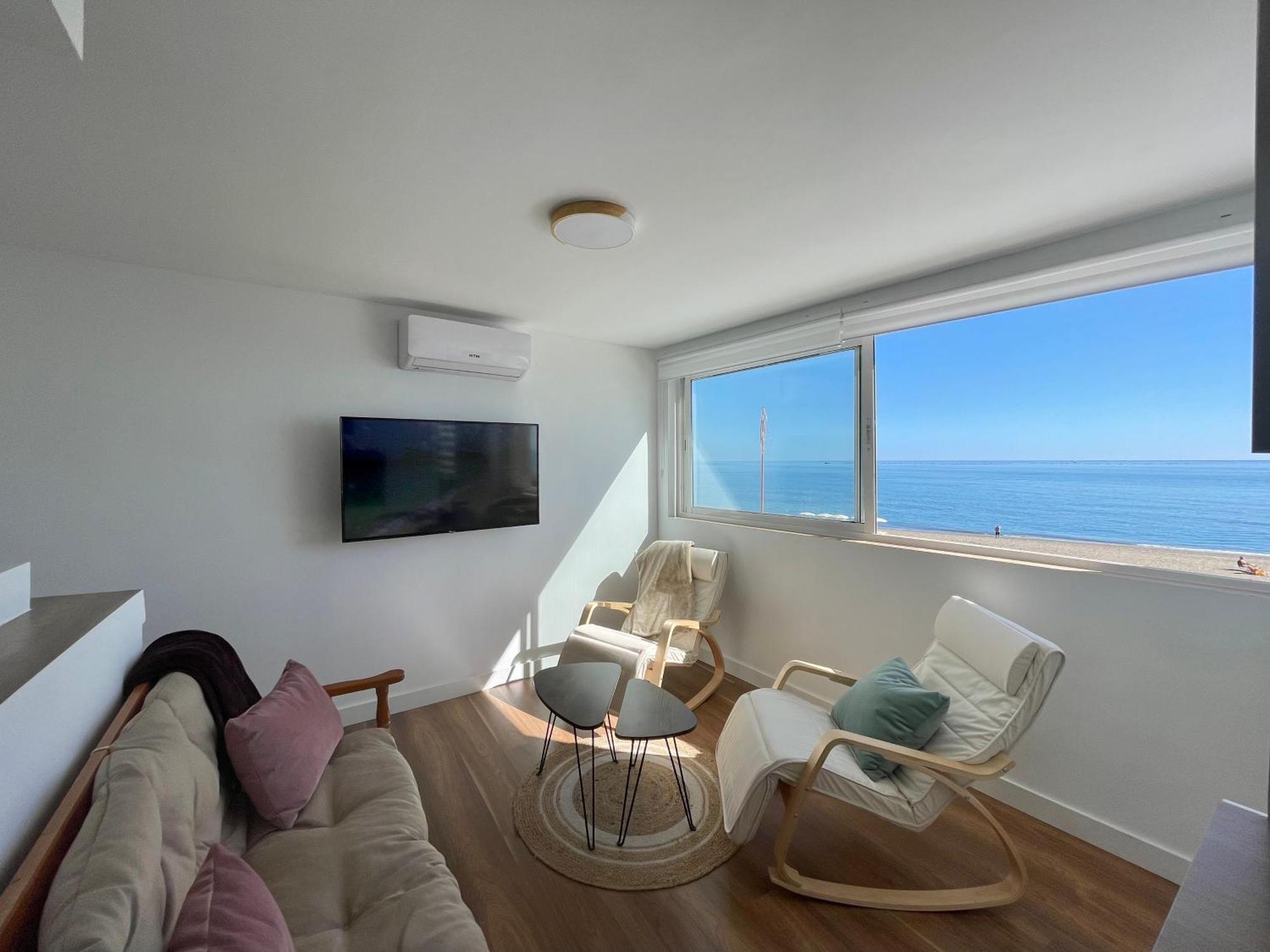 Apartamento Calma Carihuela Beach - 10 Metros De La Playa Τορρεμολίνος Εξωτερικό φωτογραφία