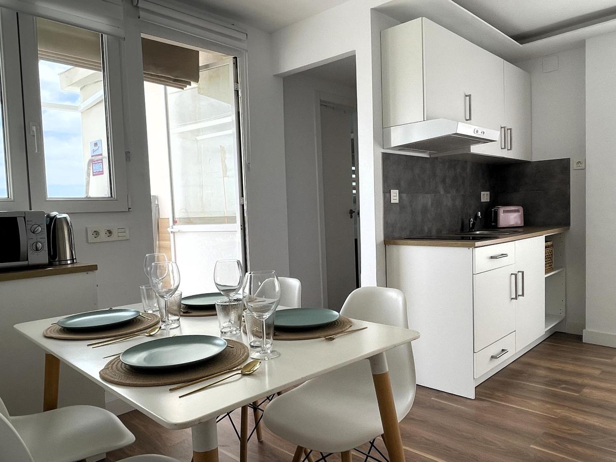 Apartamento Calma Carihuela Beach - 10 Metros De La Playa Τορρεμολίνος Εξωτερικό φωτογραφία